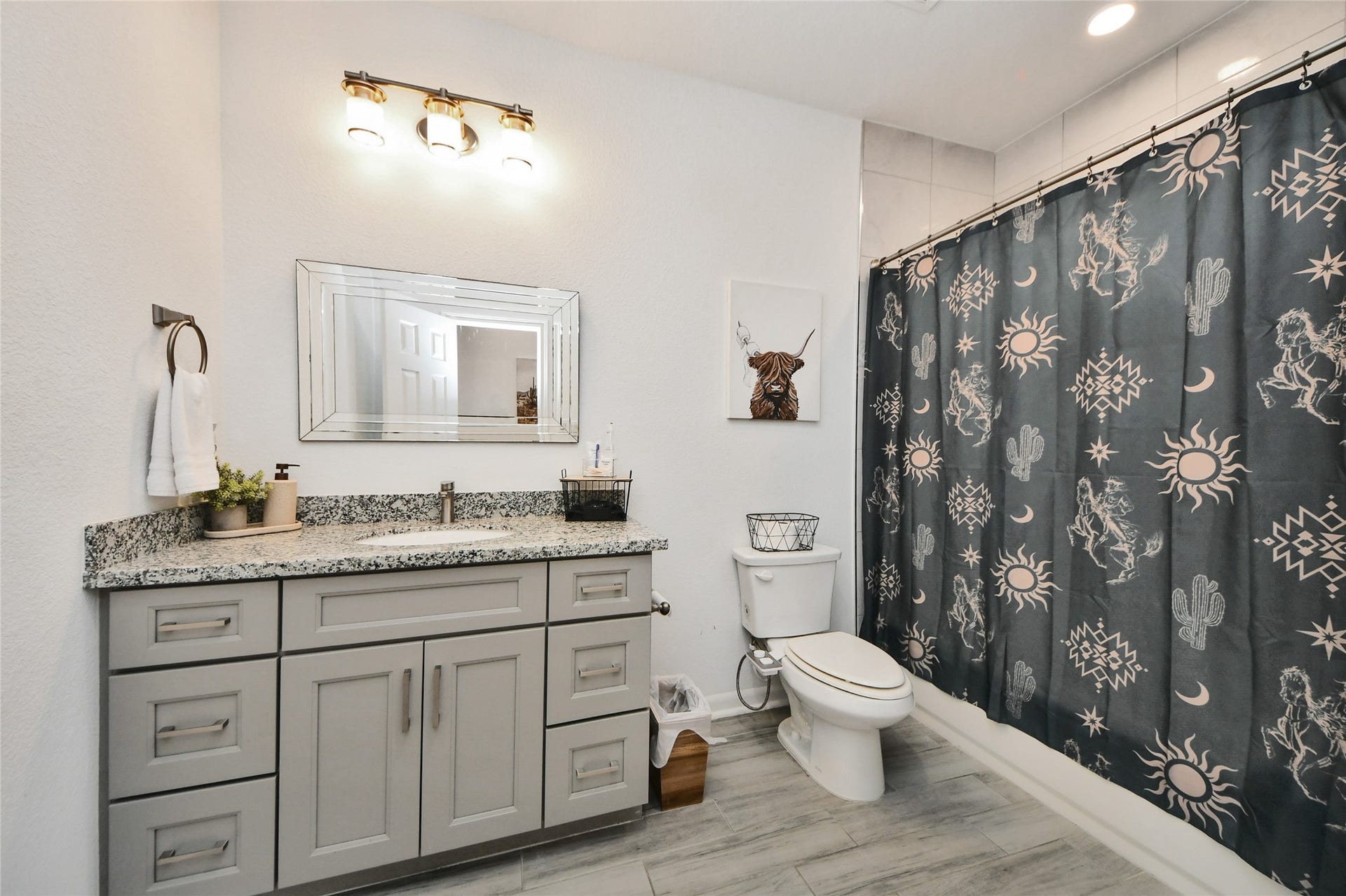 7980 Ethel Street, #A/B, Houston, TX 77028 7980 Ethel Street, #A/B, Houston, TX 77028