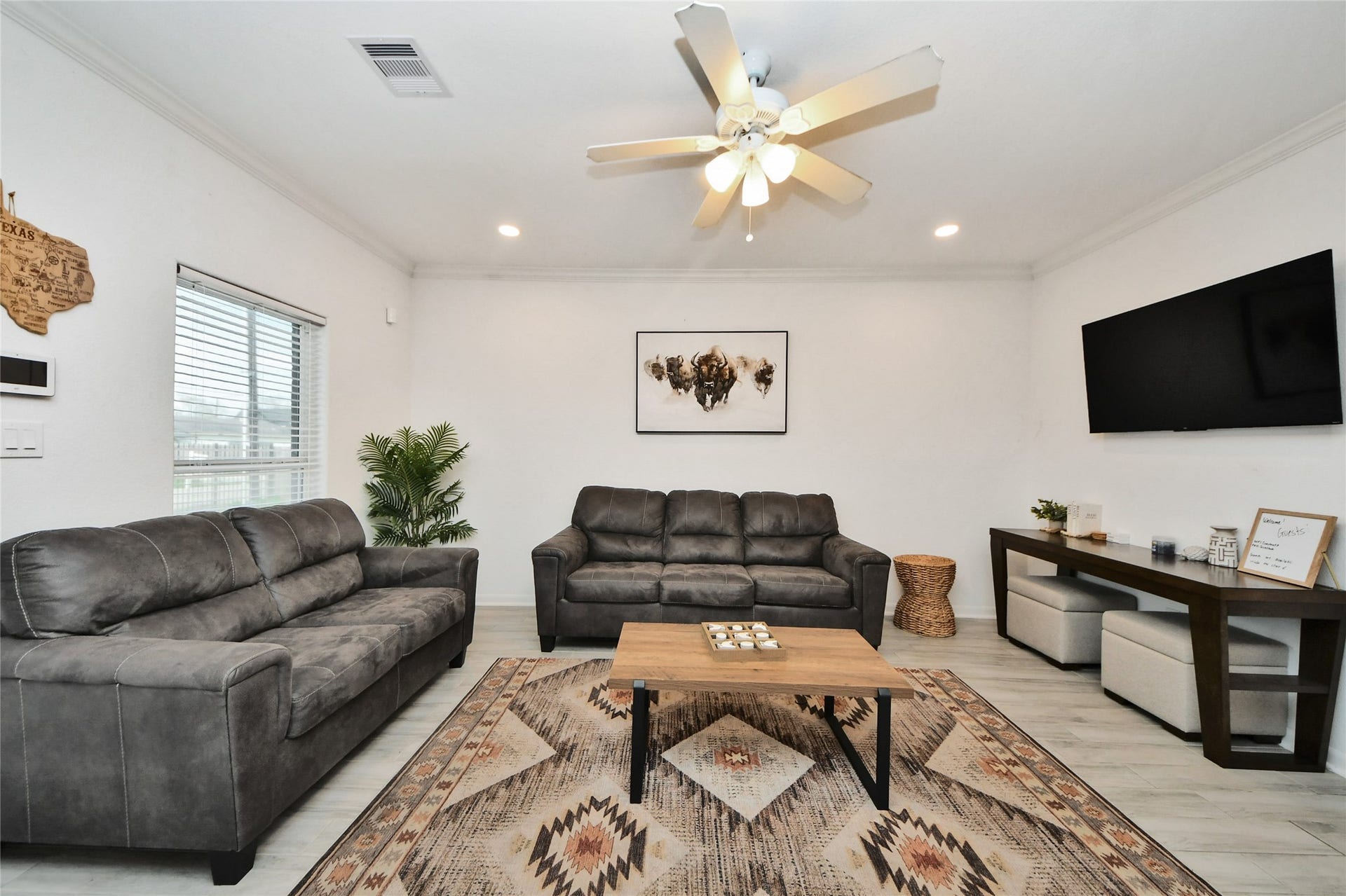 7980 Ethel Street, #A/B, Houston, TX 77028 7980 Ethel Street, #A/B, Houston, TX 77028