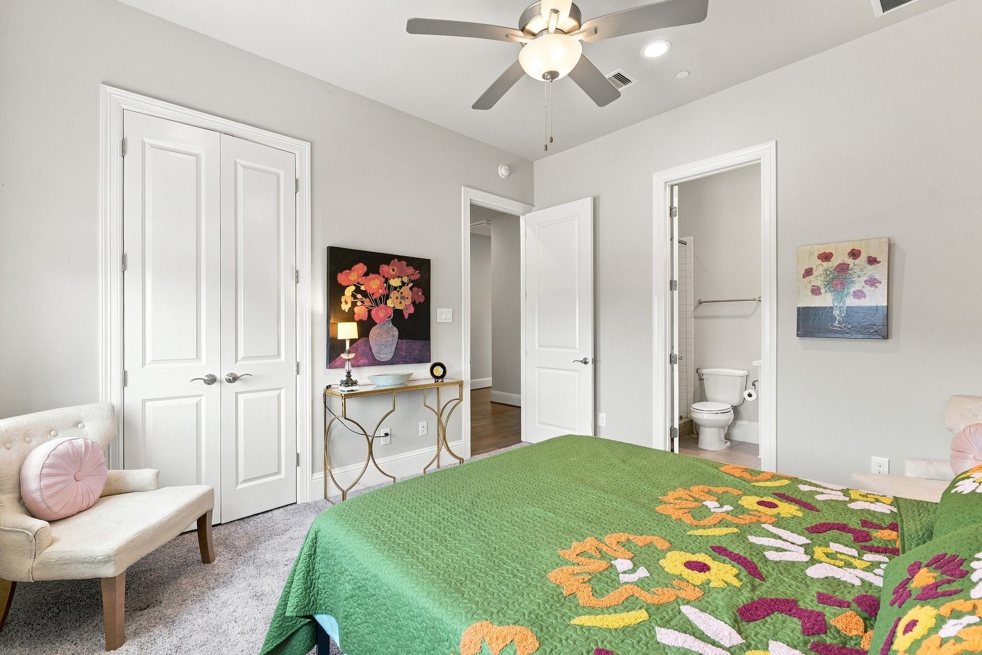 183 Grace Point Drive, Sugar Land, TX 77498 All bedrooms have a large closet and an en-suite bathroom.