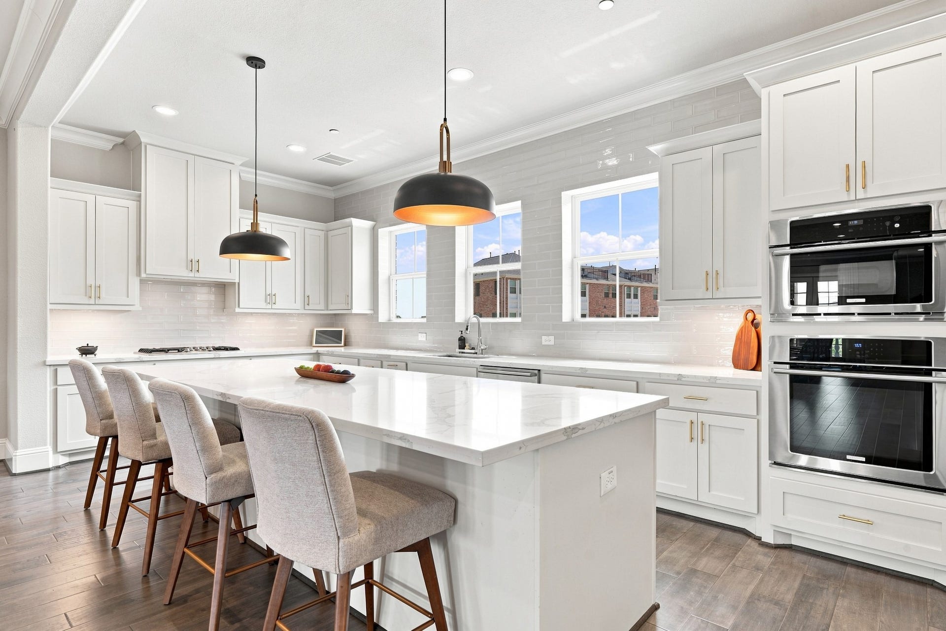 183 Grace Point Drive, Sugar Land, TX 77498 Gorgeous sleek kitchen with Gas stove top, Farmhouse sink, and plenty of natural light