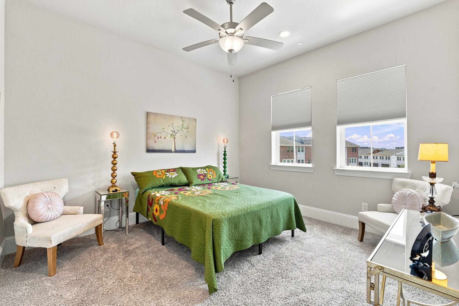 183 Grace Point Drive, Sugar Land, TX 77498 Secondary bedroom with a large closet and an en-suite bathroom