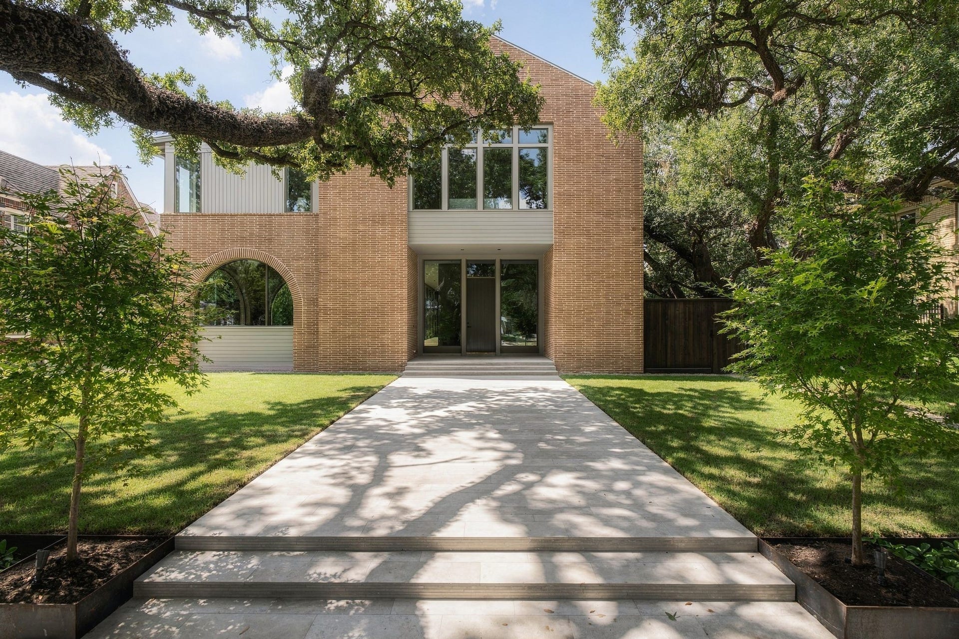 The Arch House. An architectural masterpiece beneath a canopy of mature oaks in Houstons coveted Museum District. Meticulously built by TKT Building Group & the first & only spec home designed by acclaimed architect Dillon Kyle, this contemporary interpretation of a classic Rice-area home is inspired by the iconic arches of Rice University. True architecture & design, ready for you now without the years-long process.