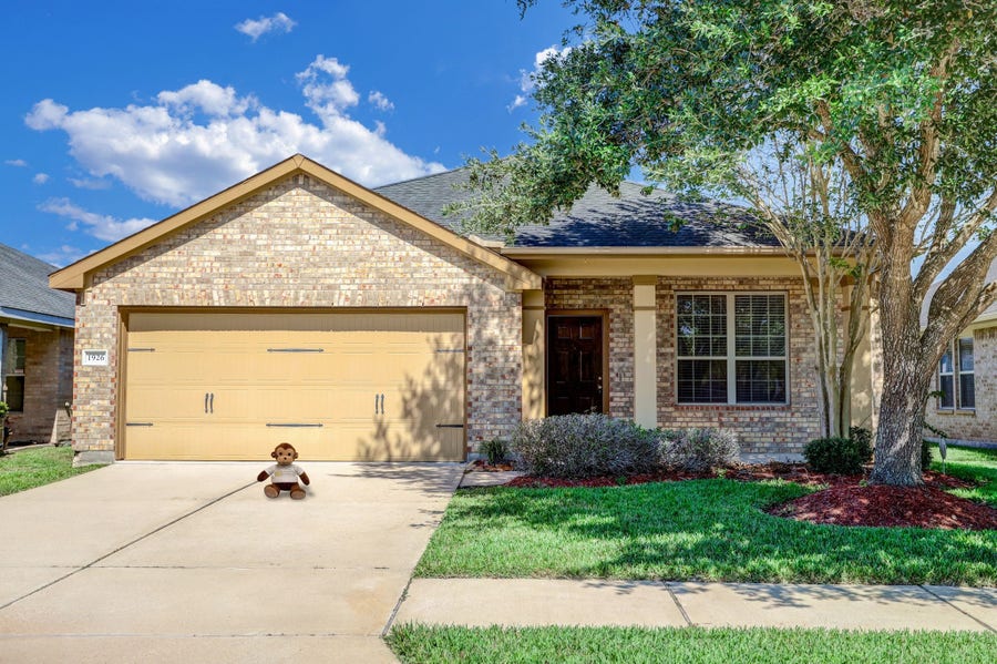 Property photo for 1926 Lansing Cove Drive, Fresno, TX