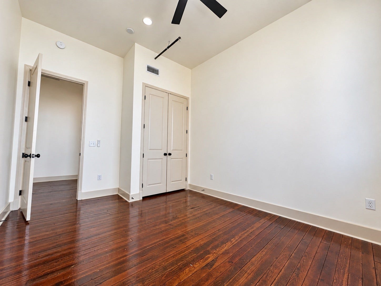 2221 Market Street, #401, Galveston, TX 77550 Bedroom 2