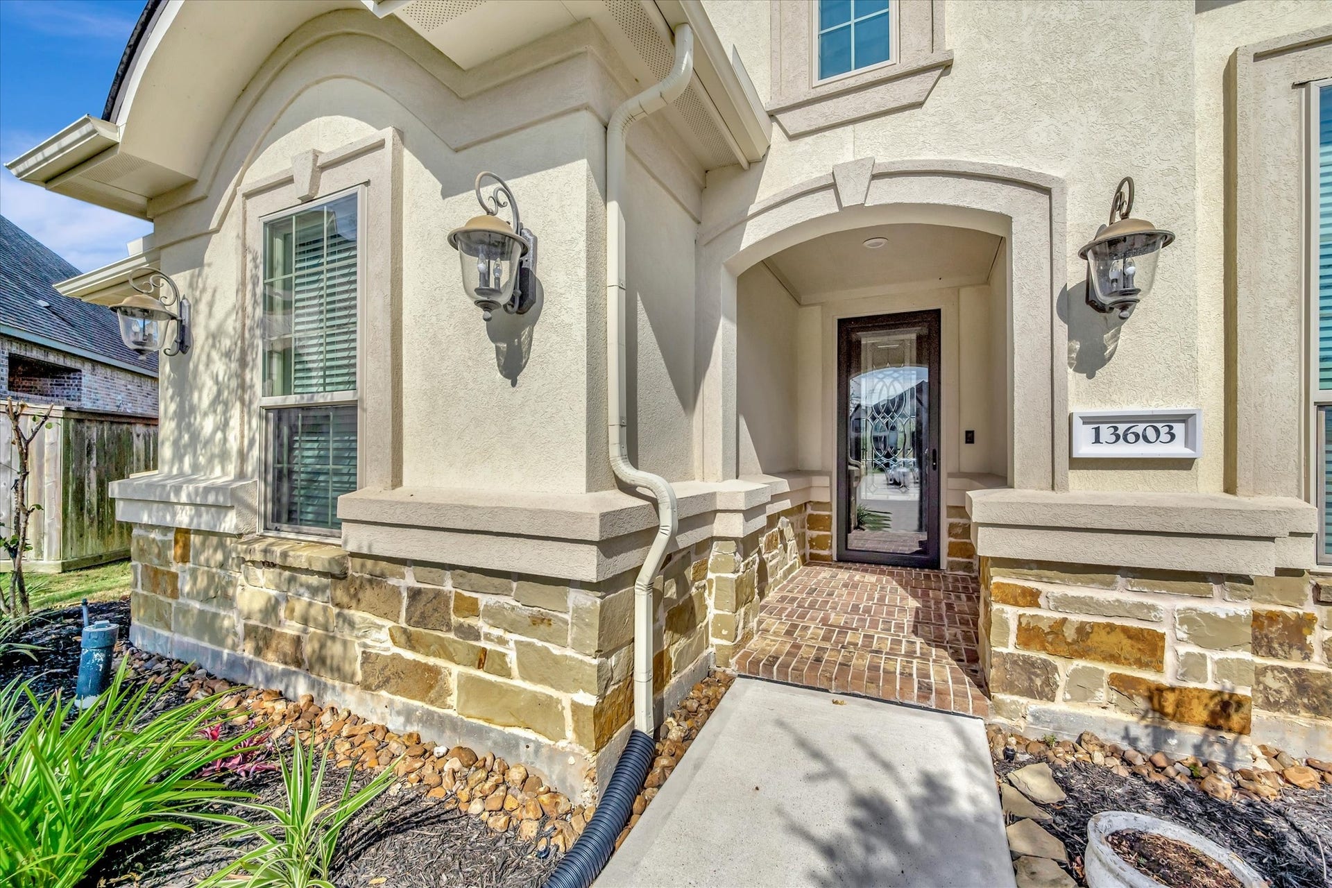 13603 Bellwick Valley Lane, Houston, TX 77059