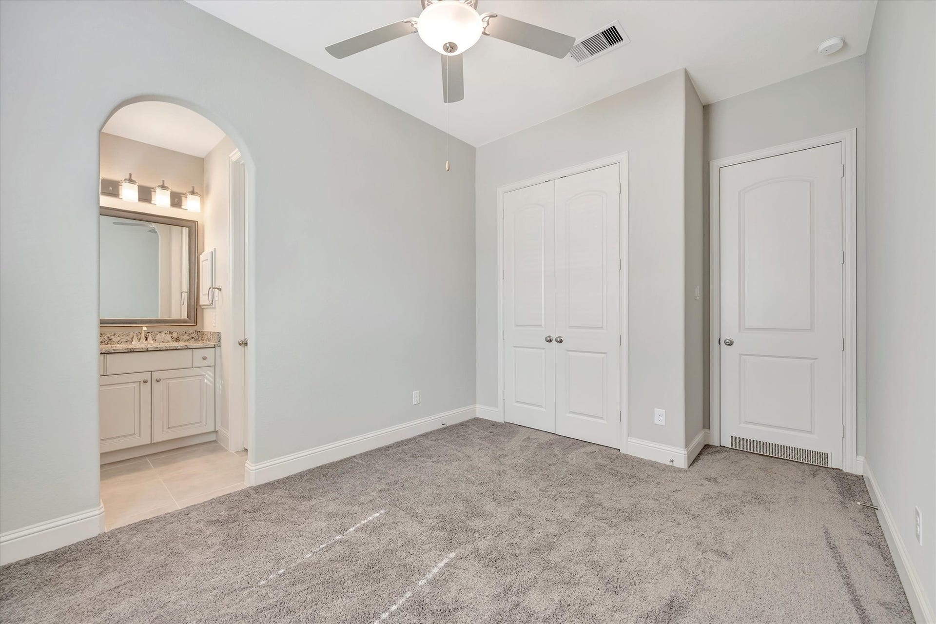 13603 Bellwick Valley Lane, Houston, TX 77059