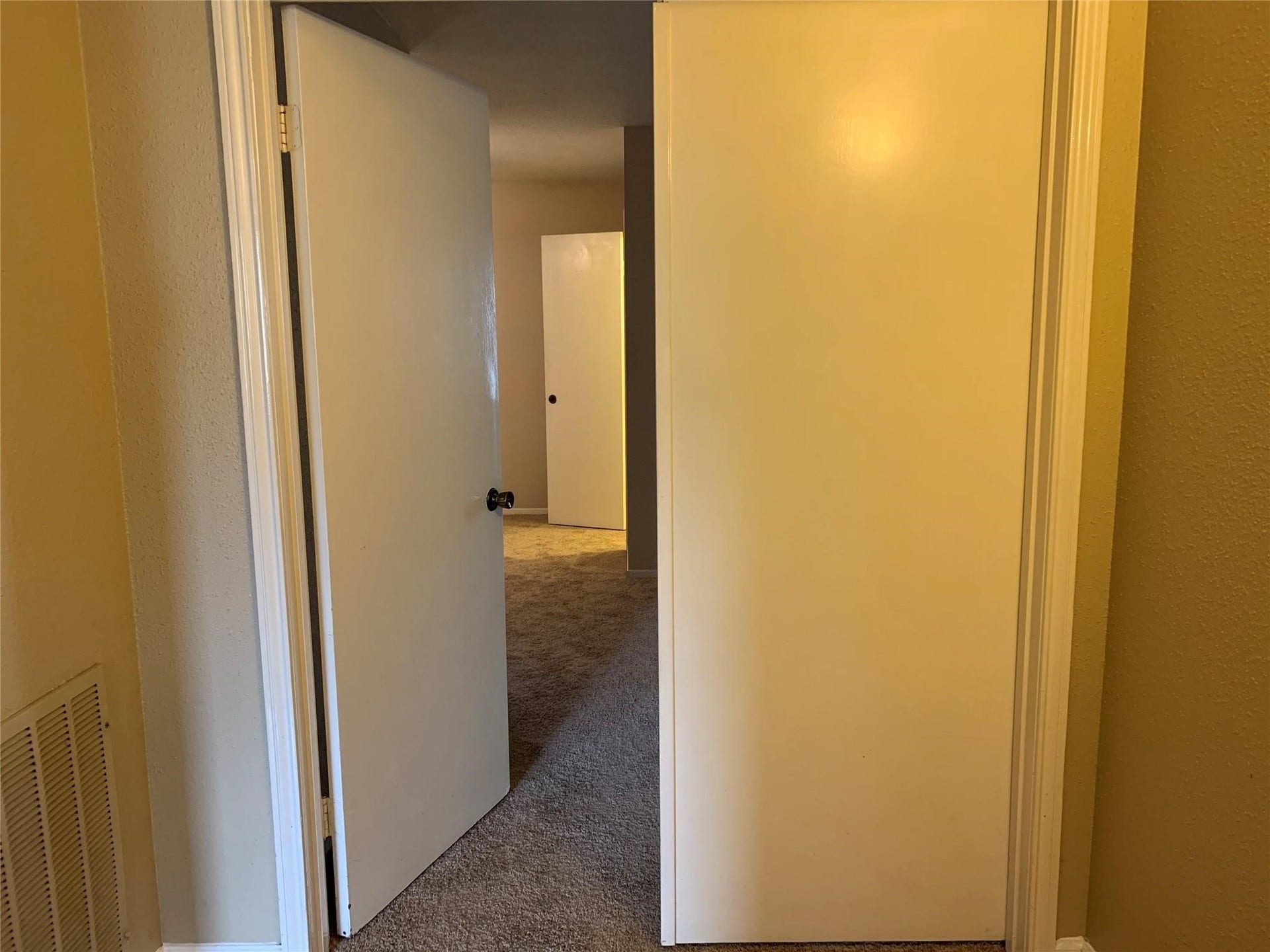 1126 Pinecroft Drive, Sugar Land, TX 77498 1126 Pinecroft Drive, Sugar Land, TX 77498