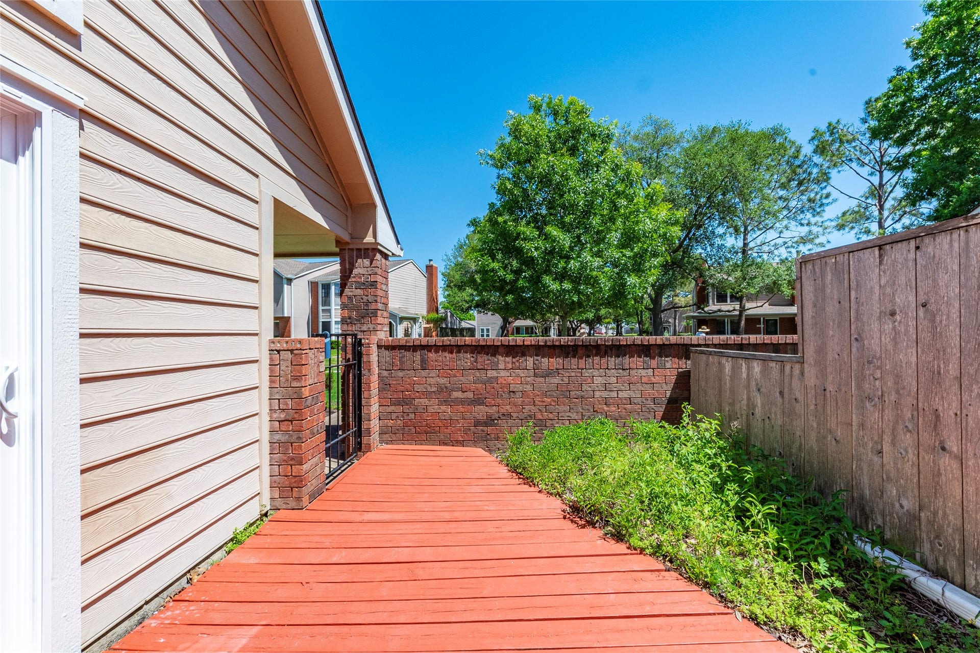 1436 Gemini Street, Houston, TX 77058 1436 Gemini Street, Houston, TX 77058