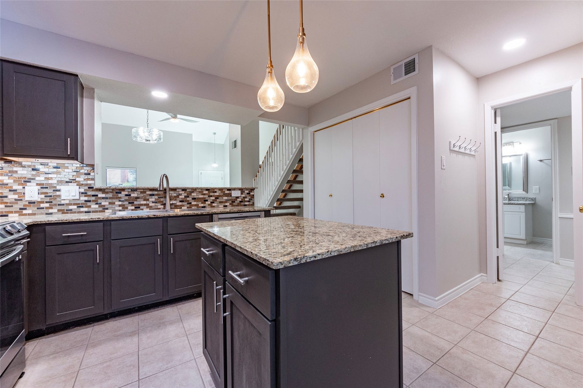 1436 Gemini Street, Houston, TX 77058 1436 Gemini Street, Houston, TX 77058