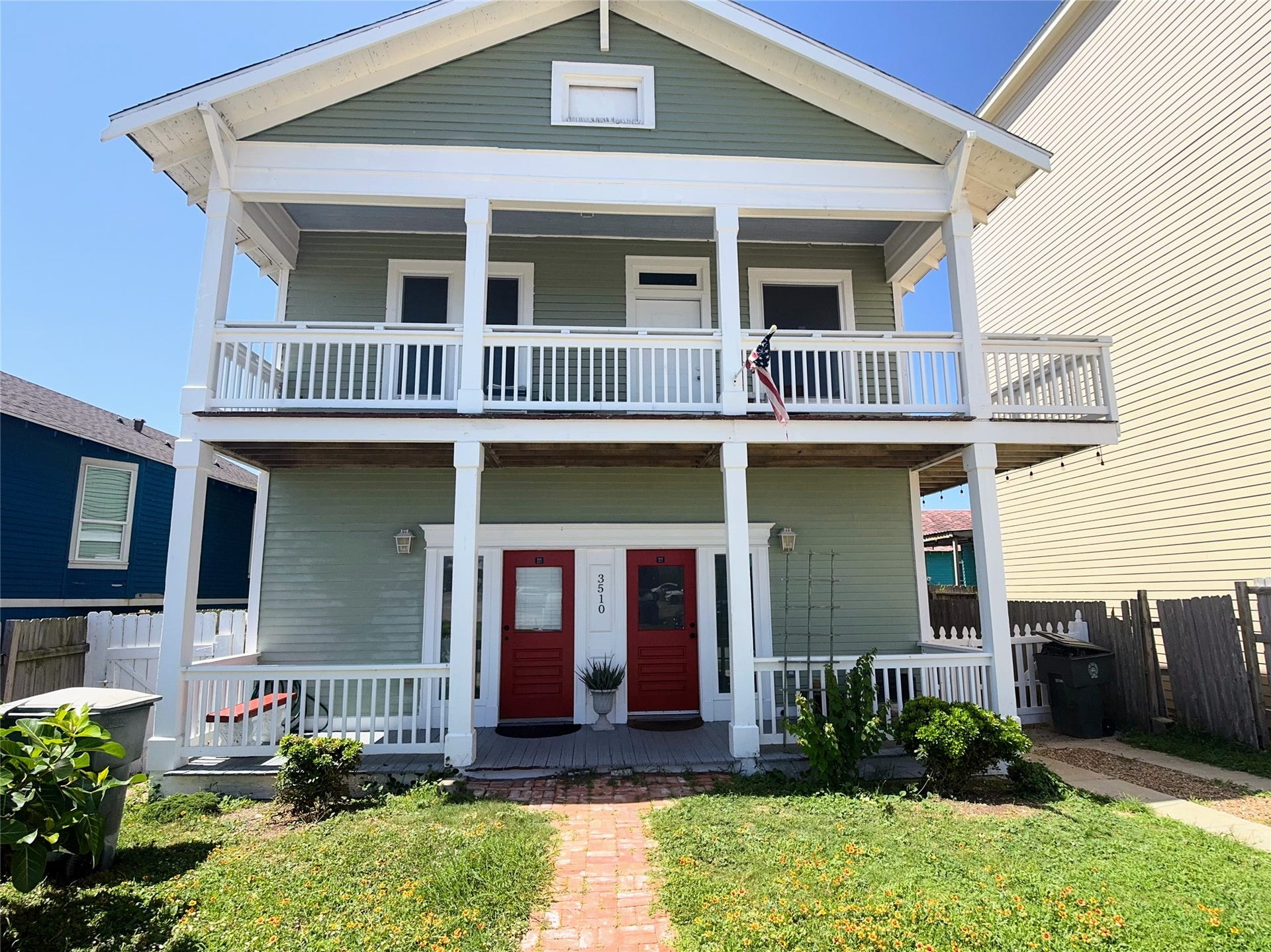 3510 Avenue S 1/2, #B, Galveston, TX 77550 Fantastic, shaded breeze on the front porch facing the Gulf.