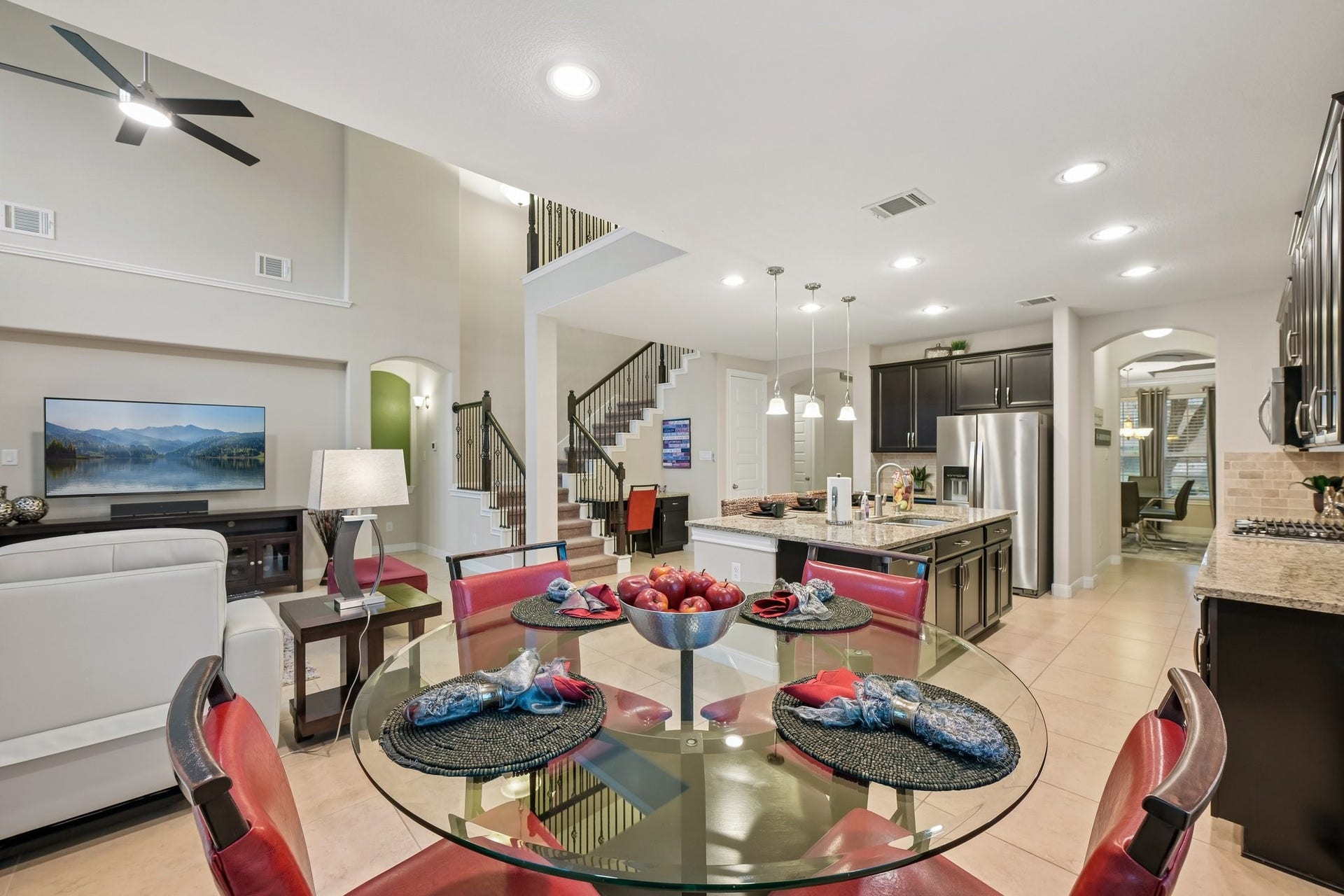 17105 Stillhouse Lake Court, Houston, TX 77044 Open Floor Plan