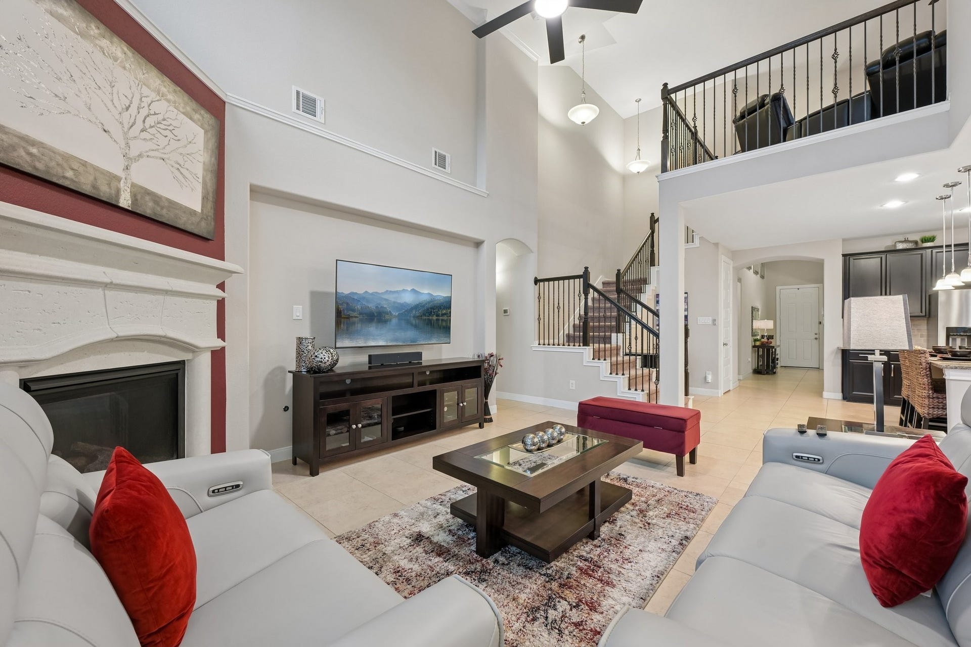 17105 Stillhouse Lake Court, Houston, TX 77044 Family Room