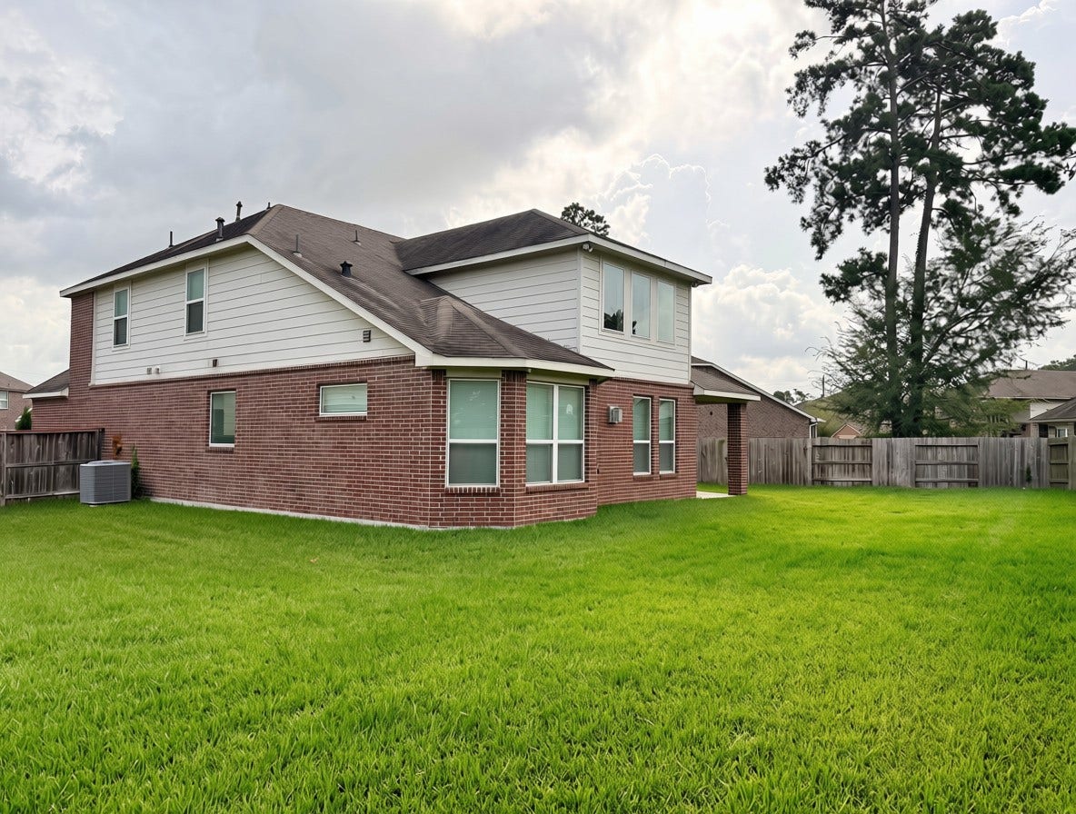 17105 Stillhouse Lake Court, Houston, TX 77044 Oversized backyard on a quiet cut-de-sac.