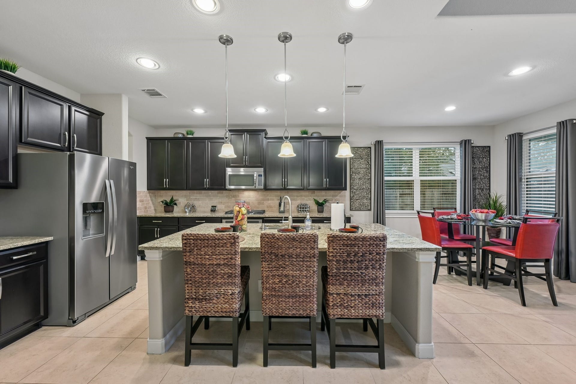 17105 Stillhouse Lake Court, Houston, TX 77044 Kitchen