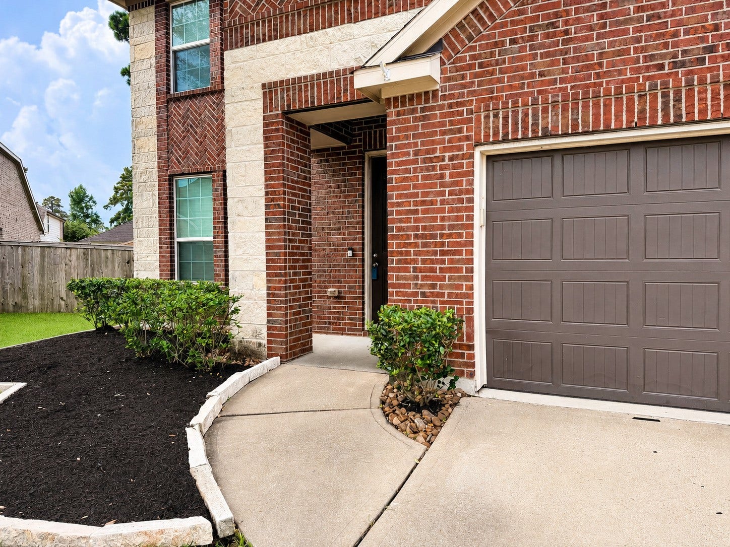 17105 Stillhouse Lake Court, Houston, TX 77044 This one won't last long! (Virtually Staged)