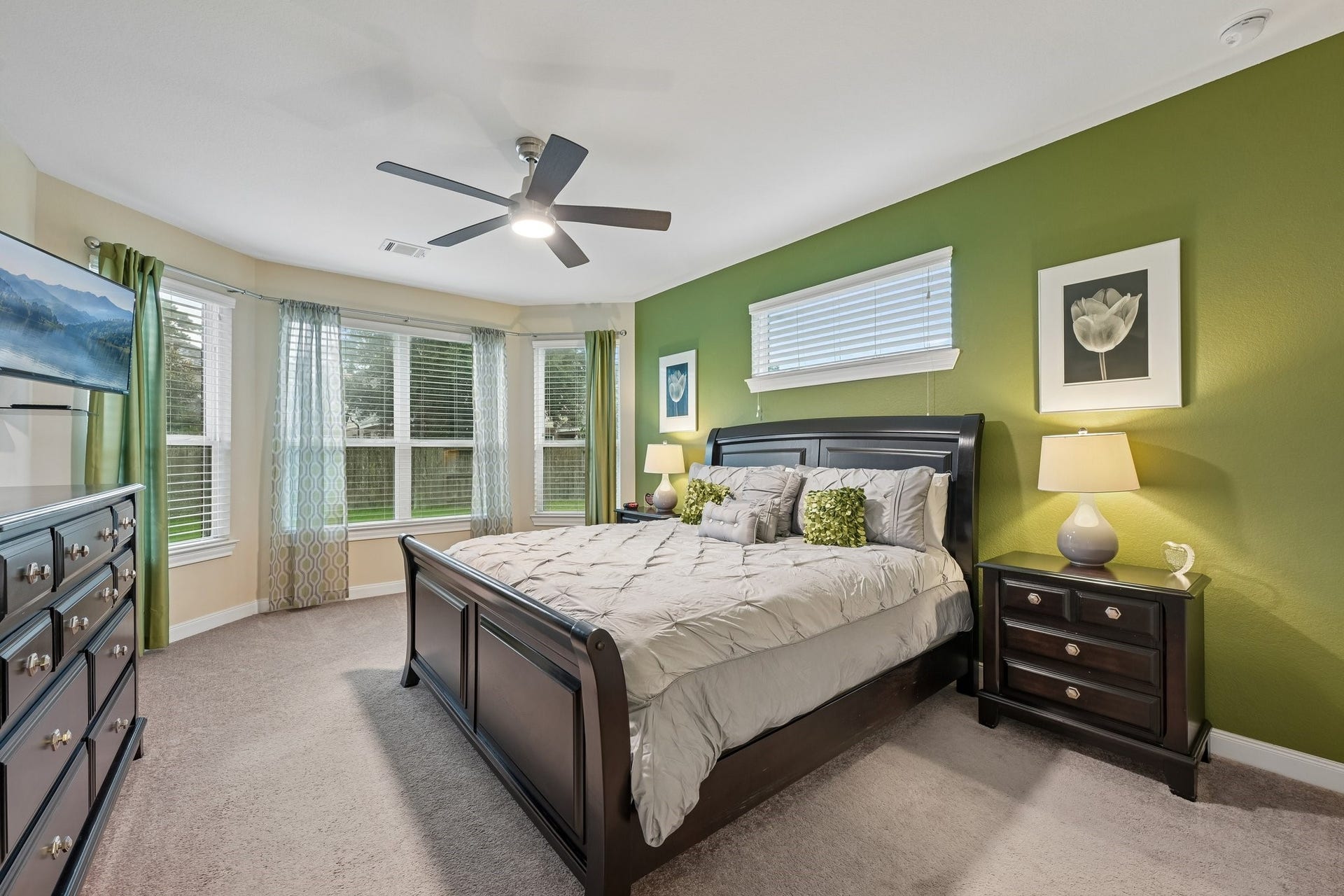 17105 Stillhouse Lake Court, Houston, TX 77044 Primary Bedroom