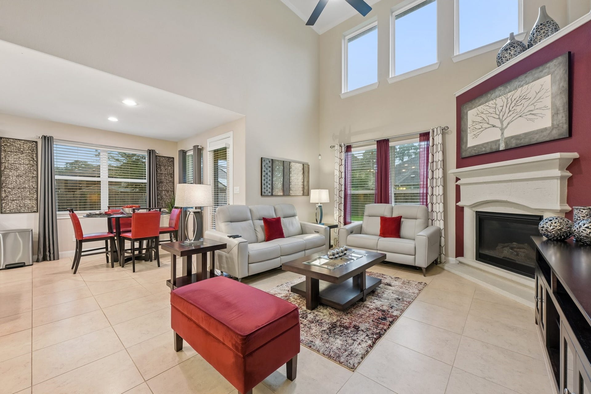 17105 Stillhouse Lake Court, Houston, TX 77044 Family Room