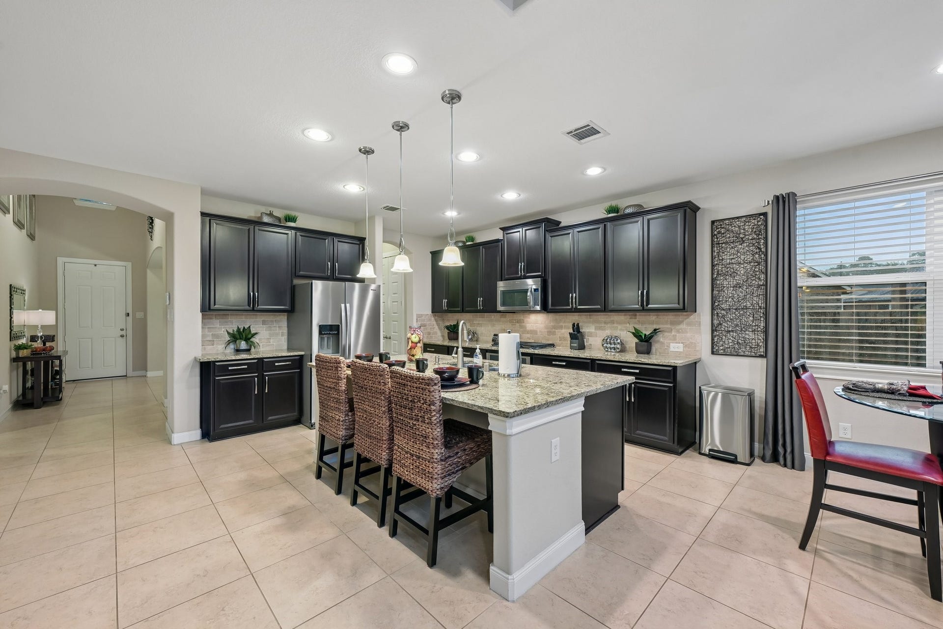 17105 Stillhouse Lake Court, Houston, TX 77044 Kitchen