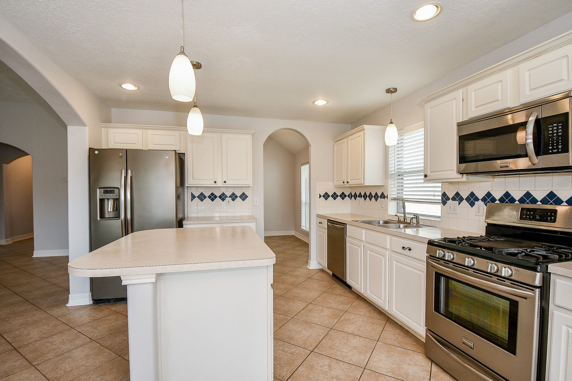 2811 Rayburn Ridge Drive, Katy, TX 77450 2811 Rayburn Ridge Drive, Katy, TX 77450
