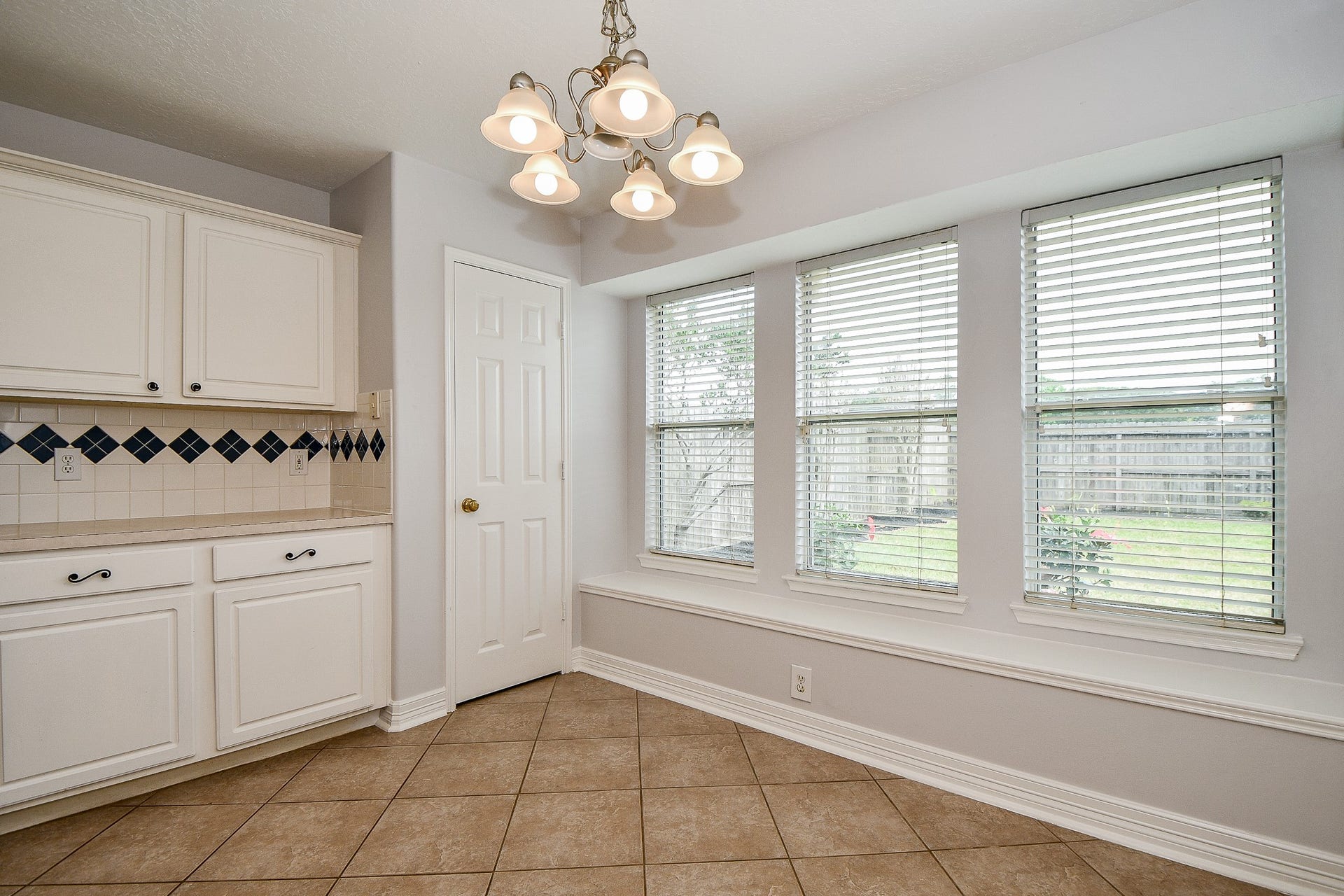 2811 Rayburn Ridge Drive, Katy, TX 77450 2811 Rayburn Ridge Drive, Katy, TX 77450