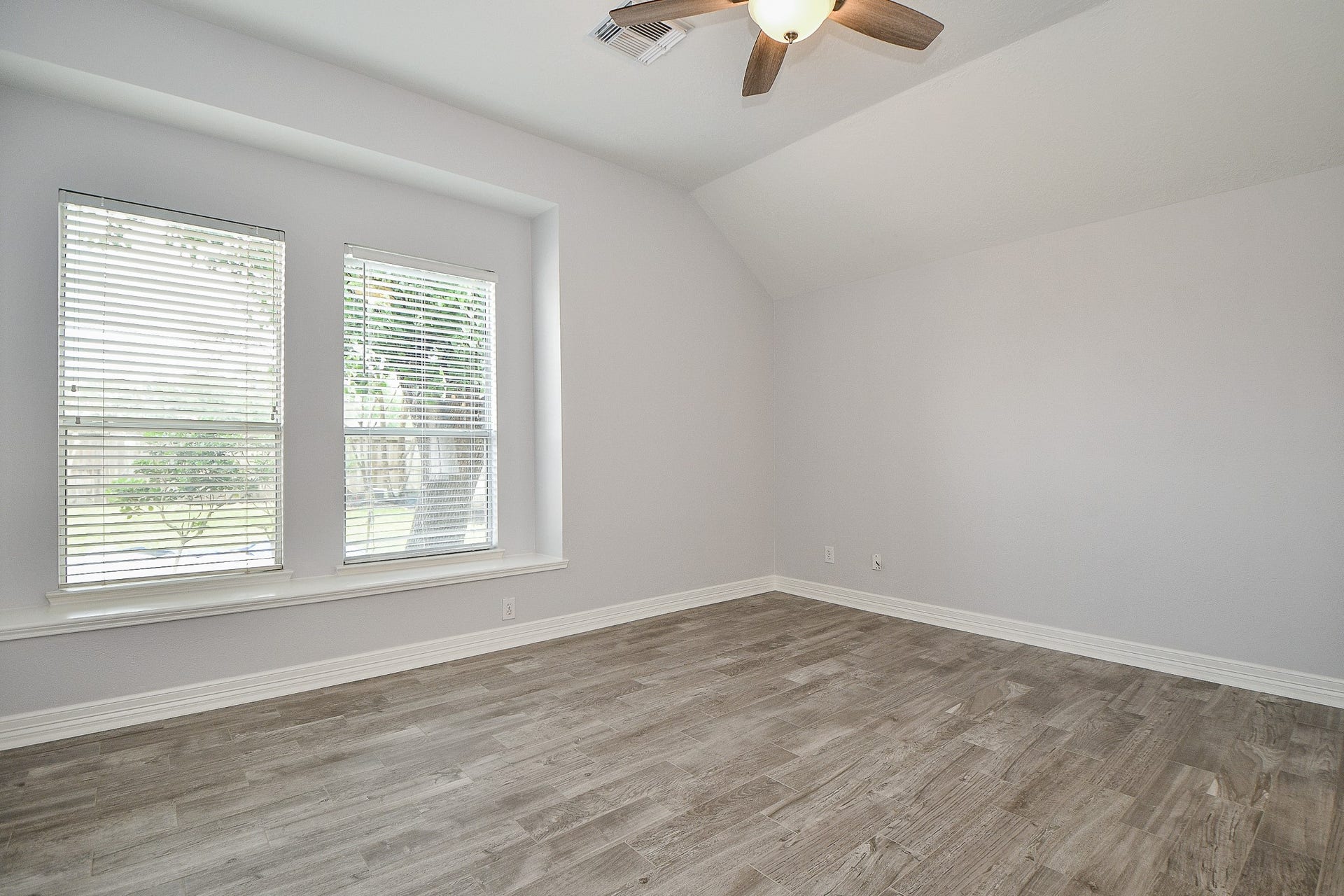 2811 Rayburn Ridge Drive, Katy, TX 77450 2811 Rayburn Ridge Drive, Katy, TX 77450