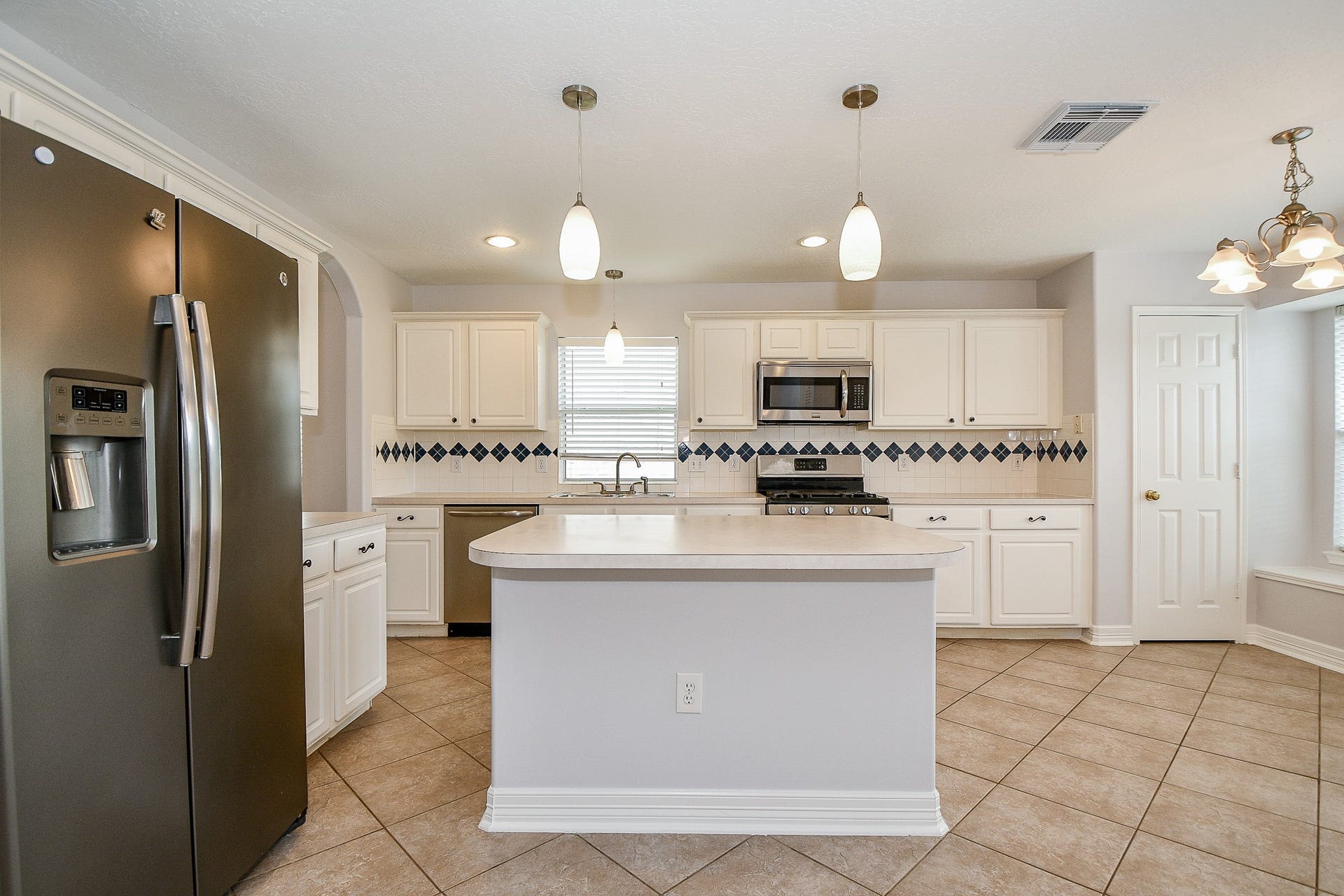 2811 Rayburn Ridge Drive, Katy, TX 77450 2811 Rayburn Ridge Drive, Katy, TX 77450