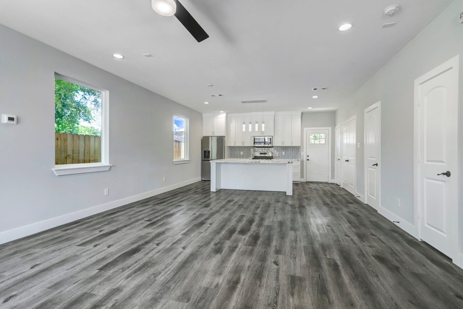 9306 E E Avenue L, #1, Houston, TX 77012 9306 E E Avenue L, #1, Houston, TX 77012