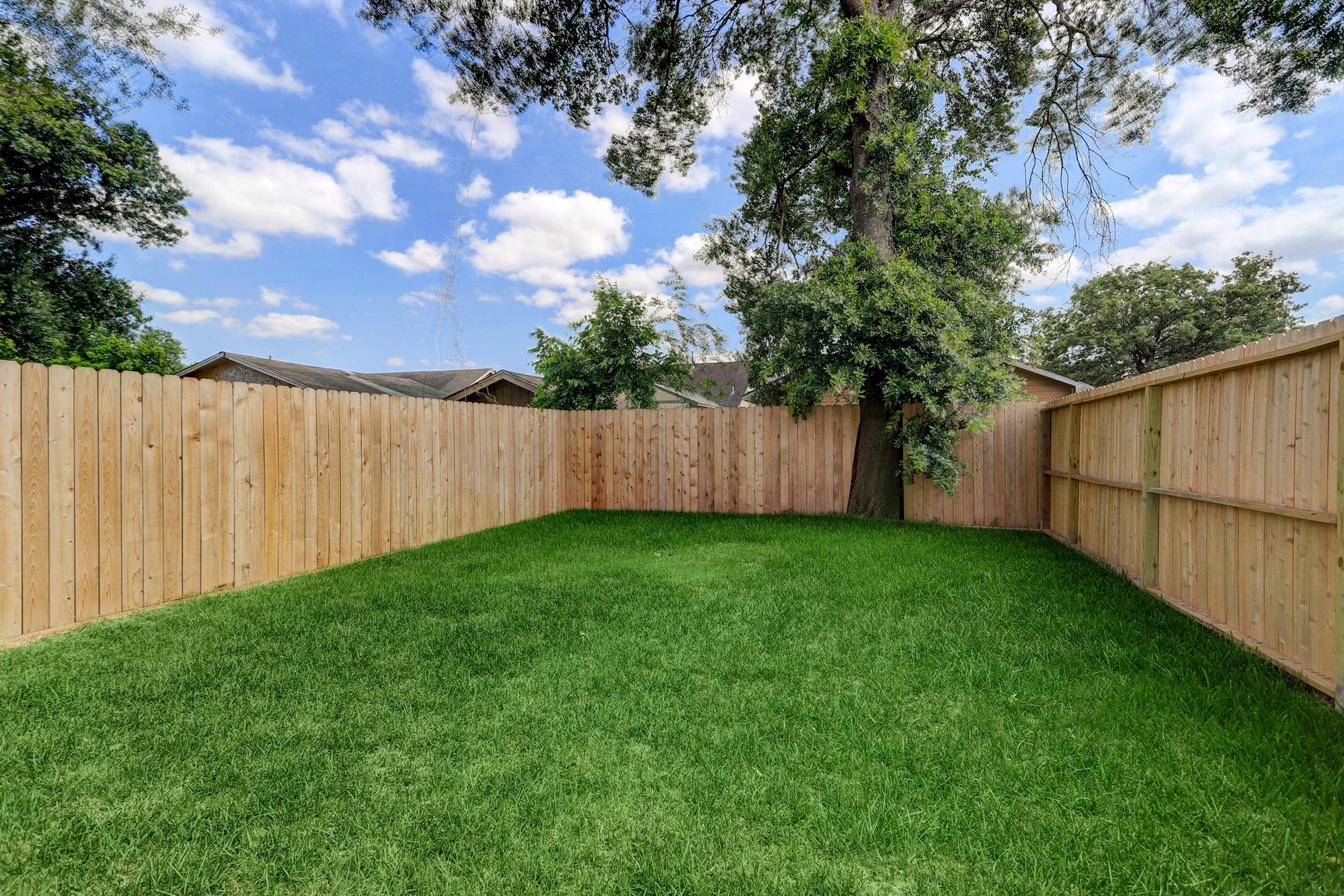 9306 E E Avenue L, #1, Houston, TX 77012 9306 E E Avenue L, #1, Houston, TX 77012
