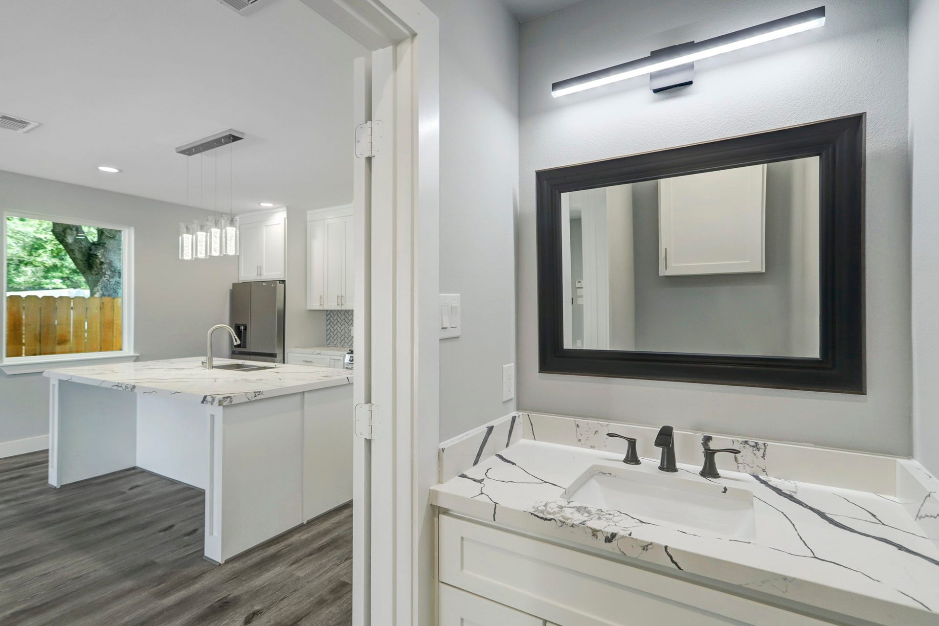 9306 E E Avenue L, #1, Houston, TX 77012 9306 E E Avenue L, #1, Houston, TX 77012