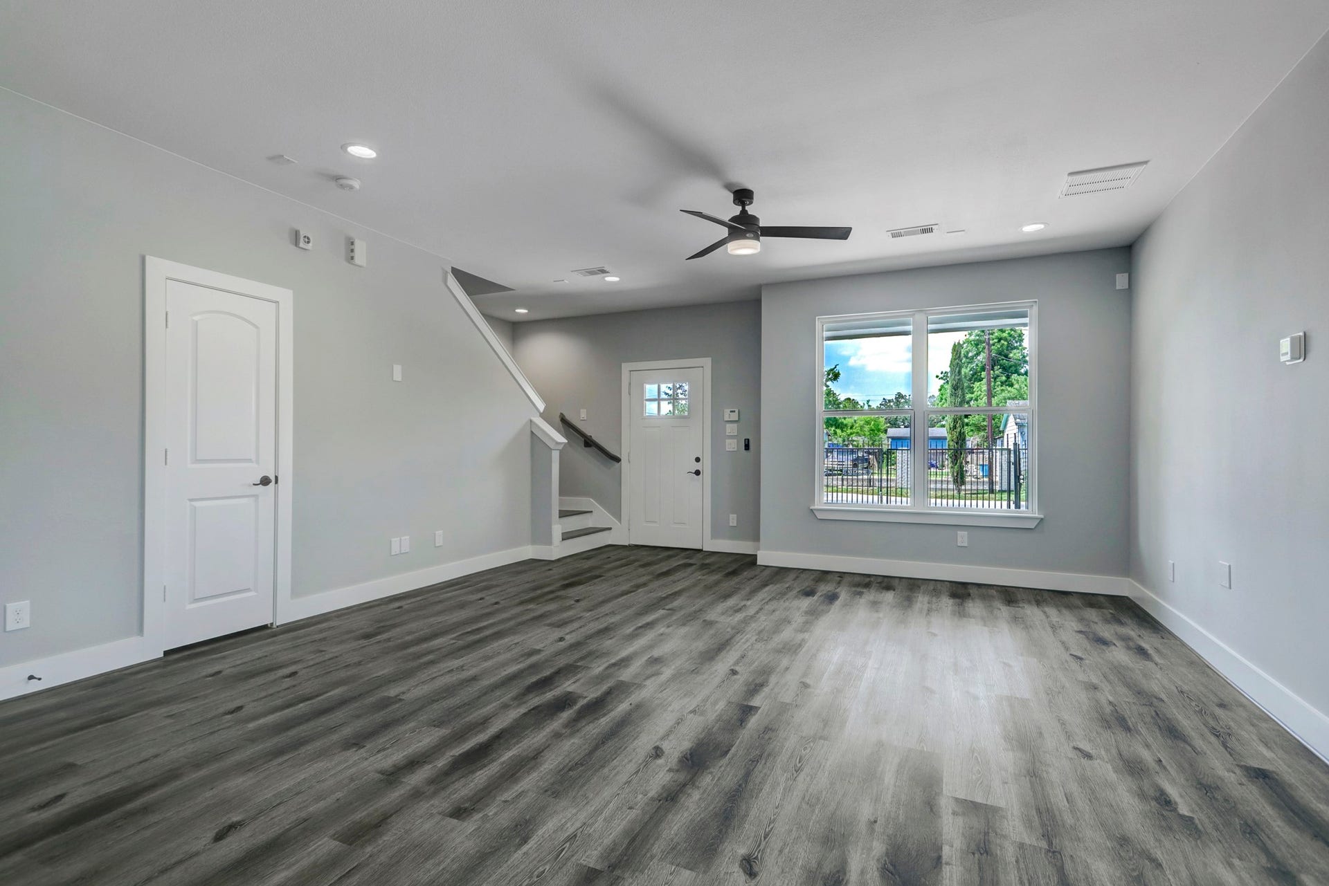 9306 E E Avenue L, #1, Houston, TX 77012 9306 E E Avenue L, #1, Houston, TX 77012
