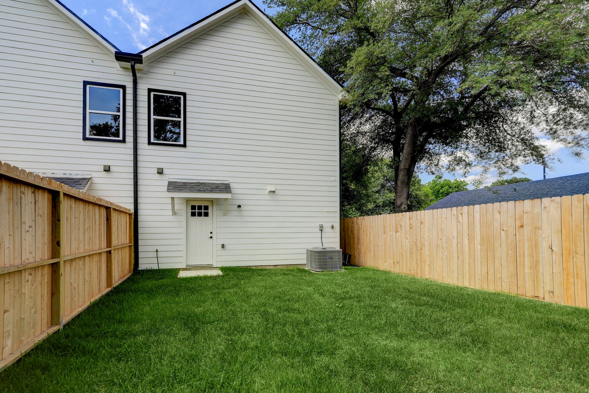9306 E E Avenue L, #1, Houston, TX 77012 9306 E E Avenue L, #1, Houston, TX 77012