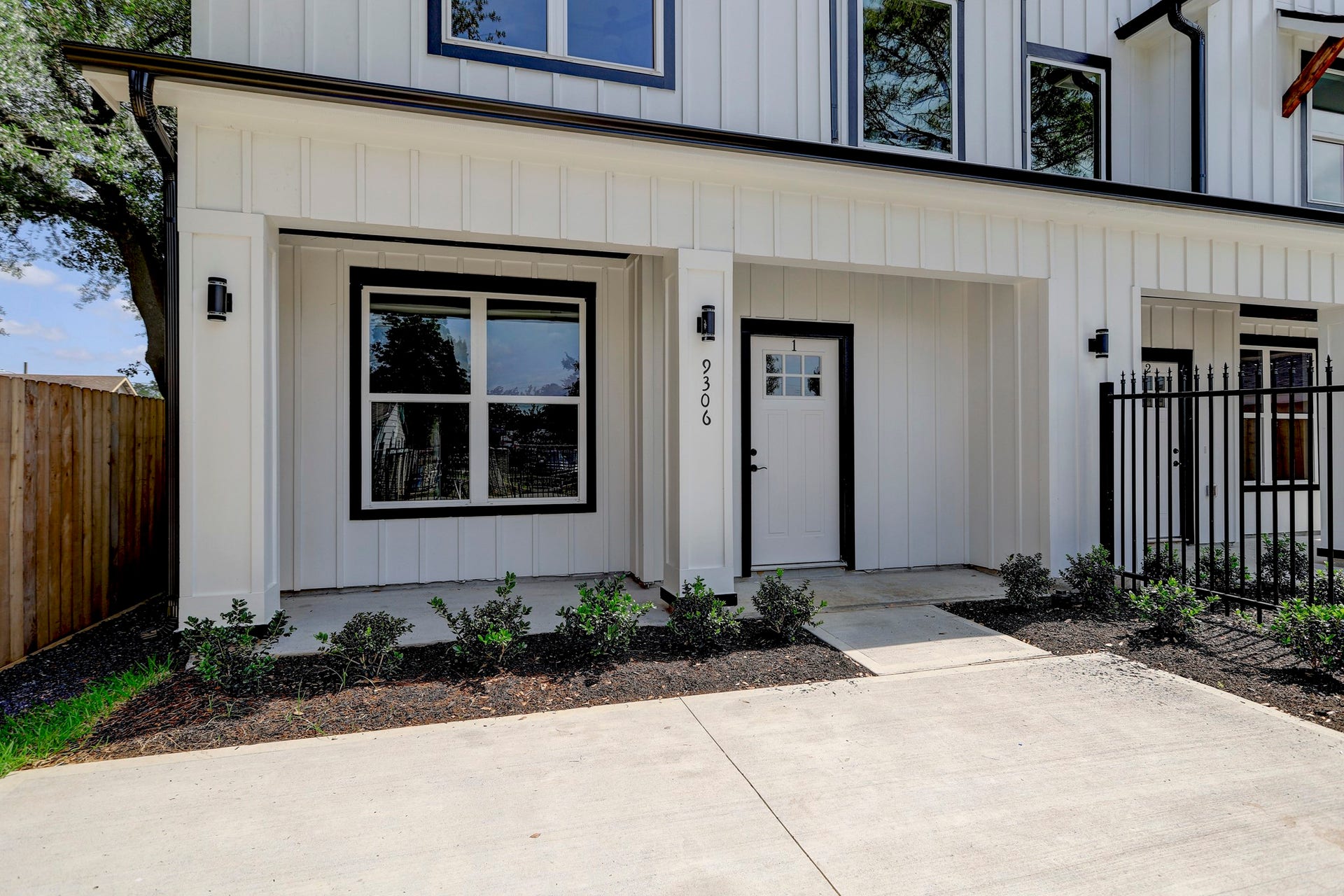 9306 E E Avenue L, #1, Houston, TX 77012 9306 E E Avenue L, #1, Houston, TX 77012