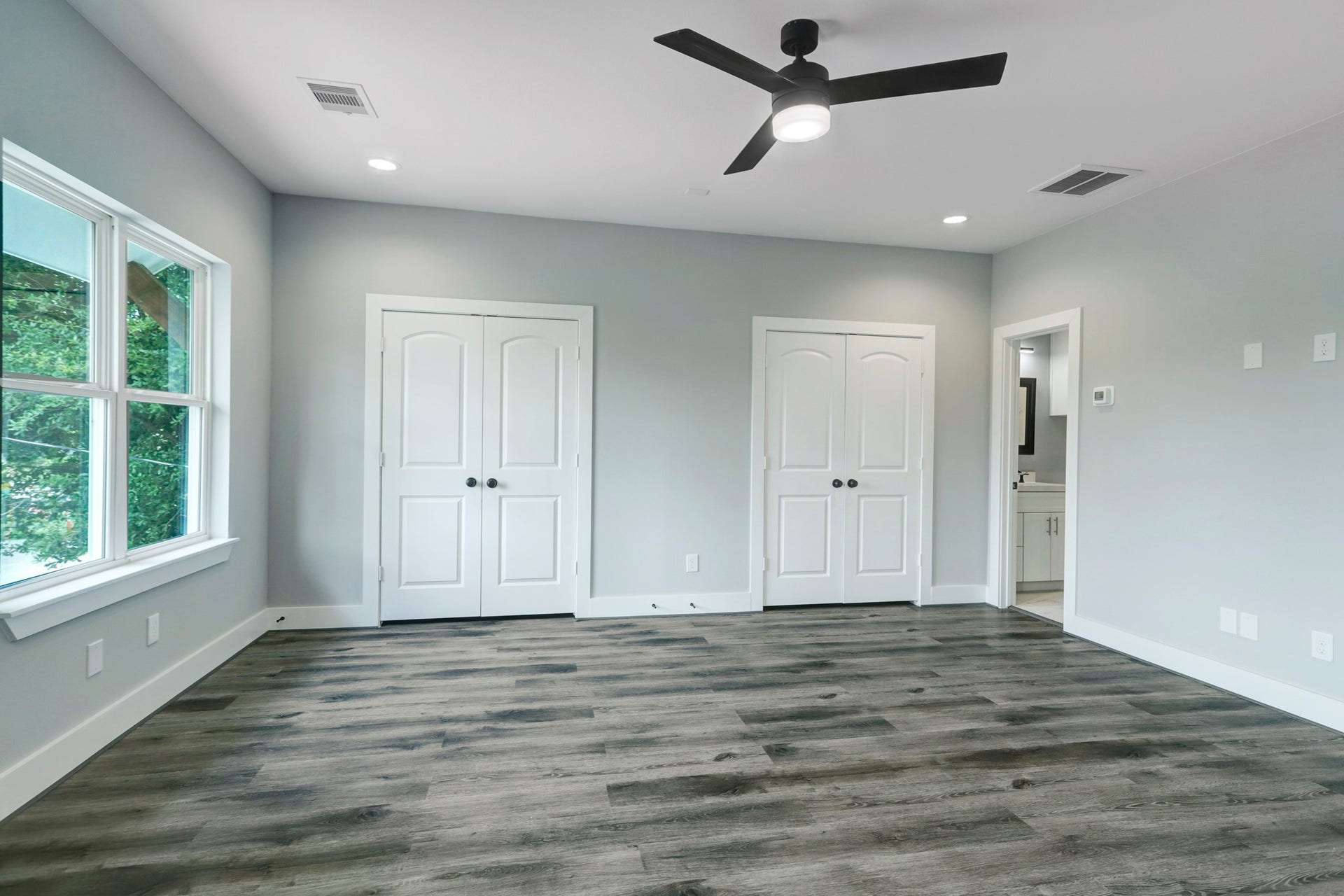 9306 E E Avenue L, #1, Houston, TX 77012 9306 E E Avenue L, #1, Houston, TX 77012