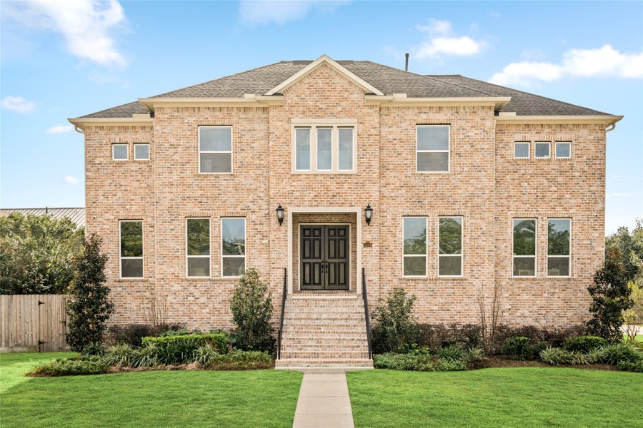 Property photo for 5319 Braesheather Drive, Houston, TX