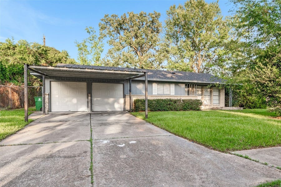 Property photo for 10502 Royal Oaks Drive, Houston, TX