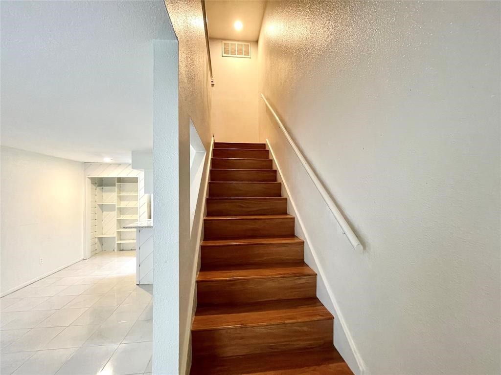 2100 Wilcrest Drive, #123, Houston, TX 77042 2100 Wilcrest Drive, #123, Houston, TX 77042