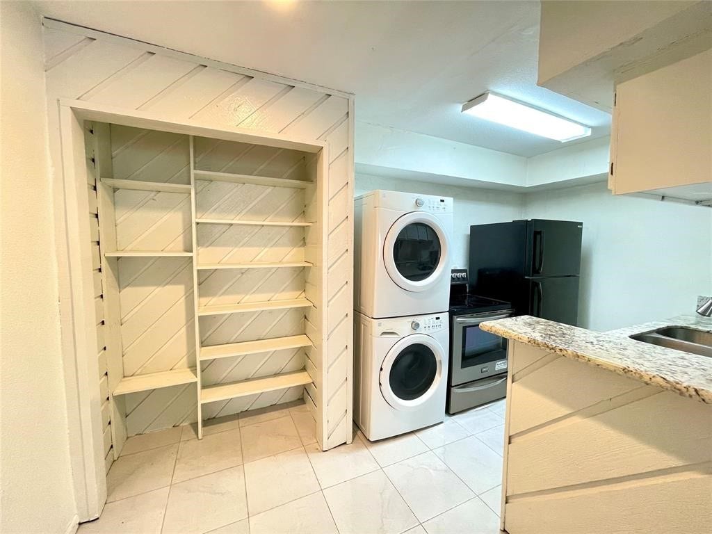 2100 Wilcrest Drive, #123, Houston, TX 77042 2100 Wilcrest Drive, #123, Houston, TX 77042