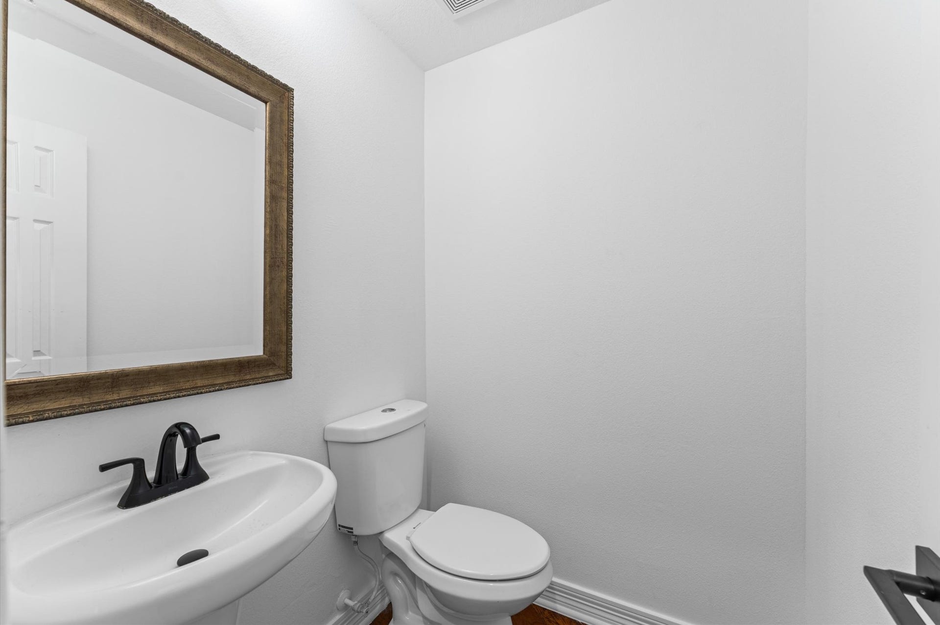 10201 Forest Spring Lane, Pearland, TX 77584 10201 Forest Spring Lane, Pearland, TX 77584