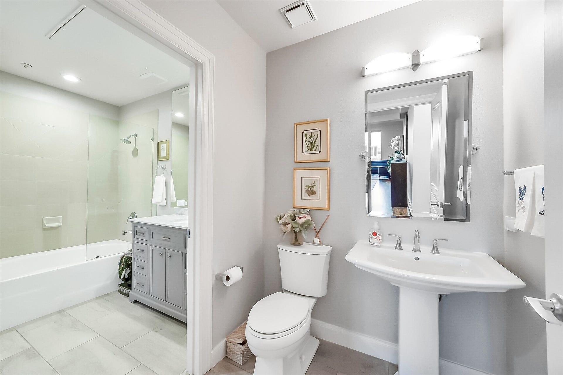 3333 Allen Parkway, #710, Houston, TX 77019 Timeless sink and commode, doubling as a powder room if needed.