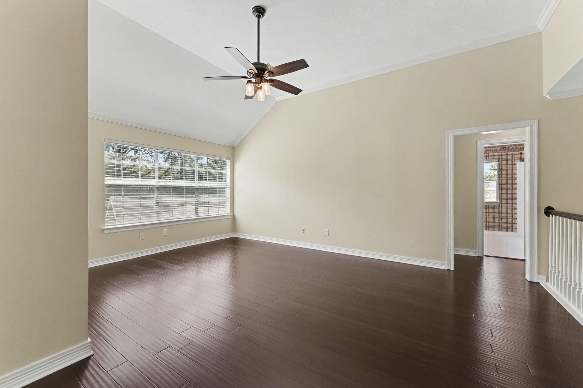 2814 Sanctuary Cove, Katy, TX 77450 Upstairs flex space