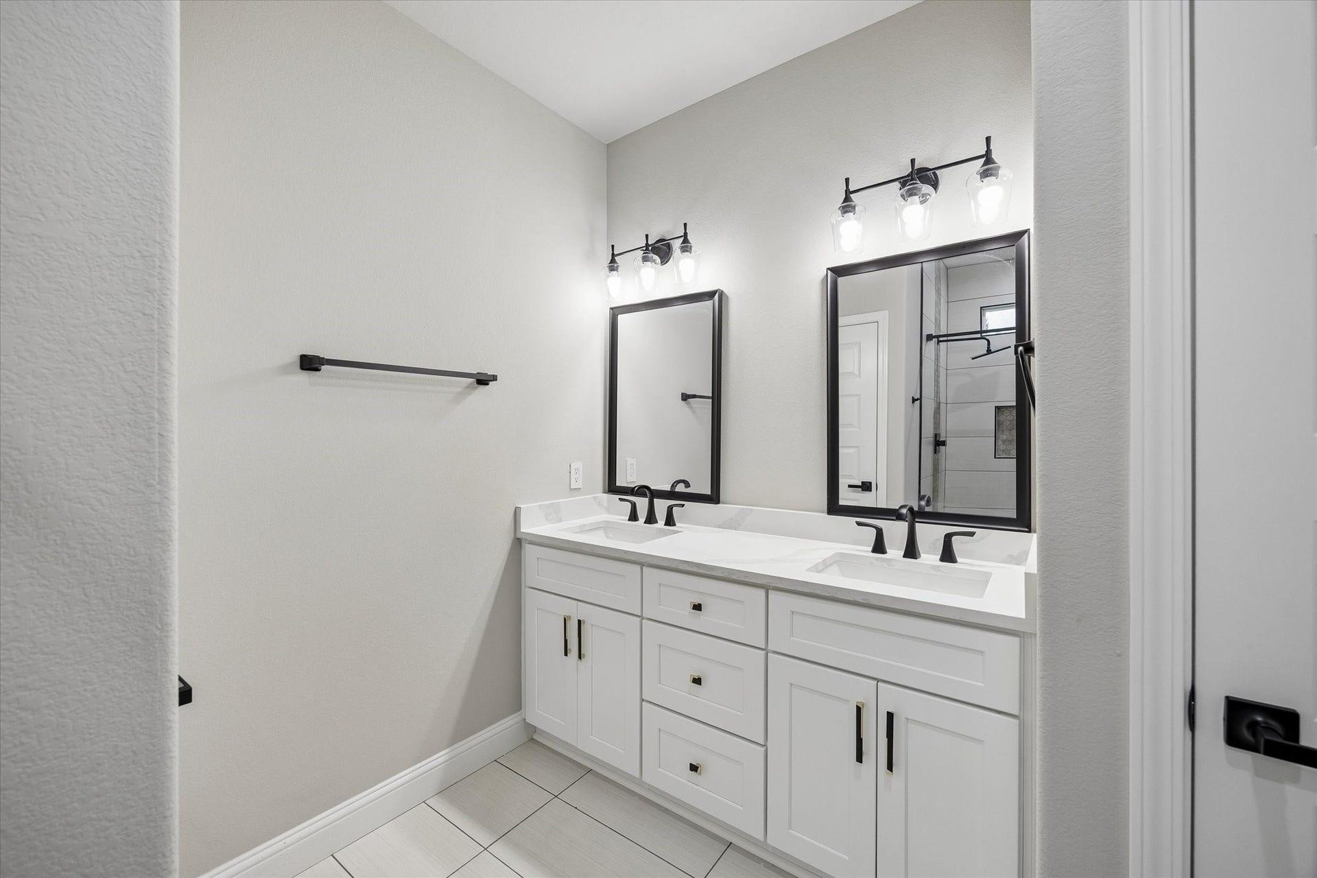 938 A&B South Lane, Houston, TX 77088
