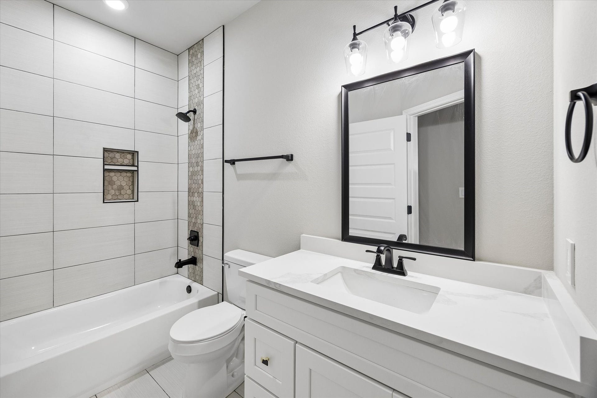 938 A&B South Lane, Houston, TX 77088