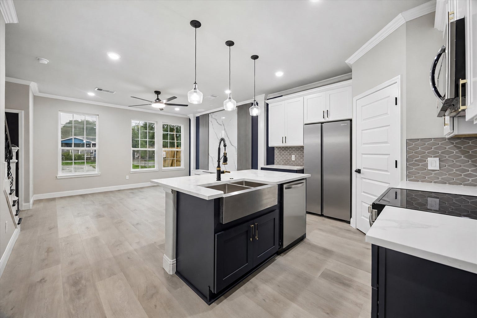 938 A&B South Lane, Houston, TX 77088