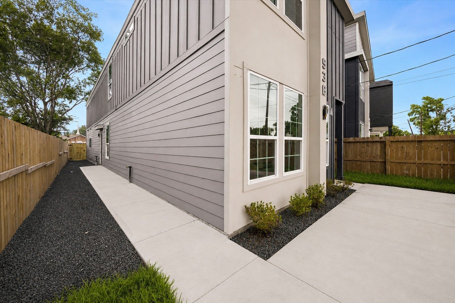 938 A&B South Lane, Houston, TX 77088