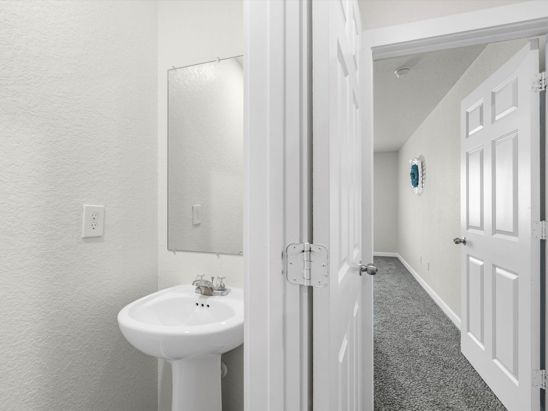 12603 Telge Road, #32 E-F, Cypress, TX 77429 Half bath