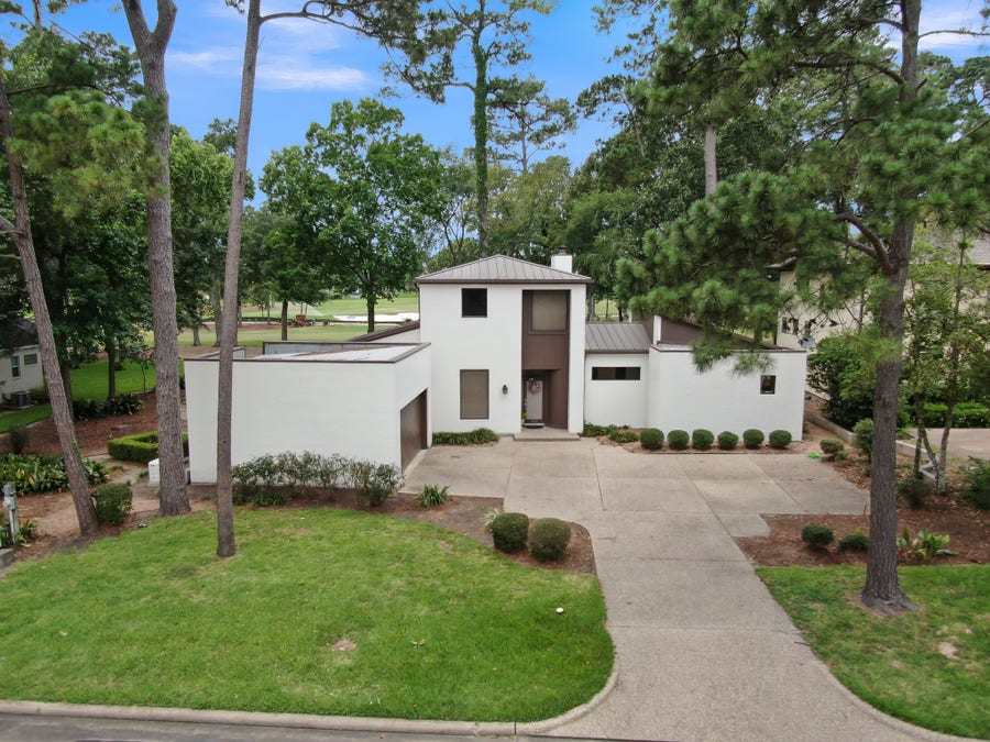 Property photo for 102 Wedgewood Drive W, Montgomery, TX