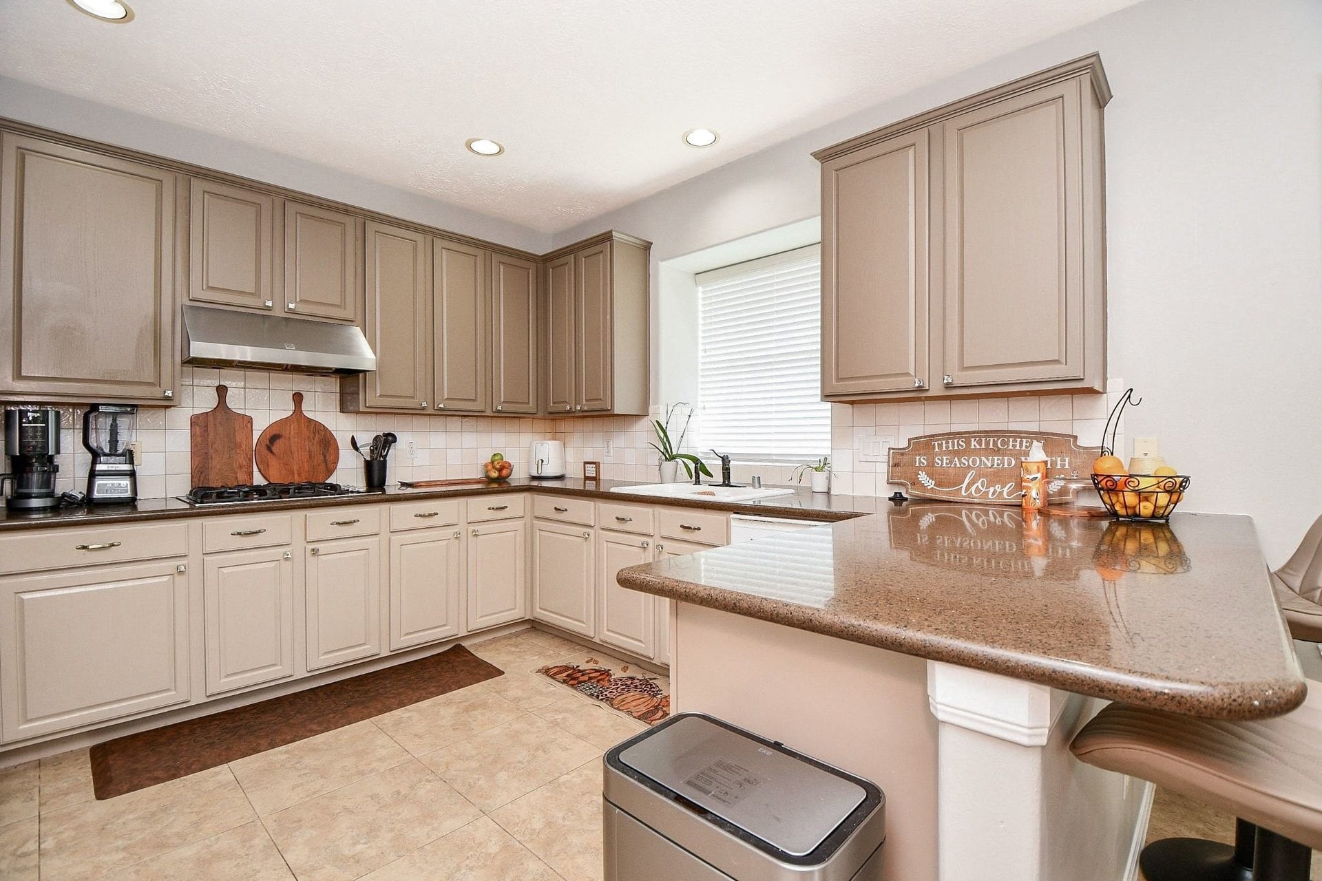 11102 Bandit Trail Drive, Houston, TX 77095 Kitchen