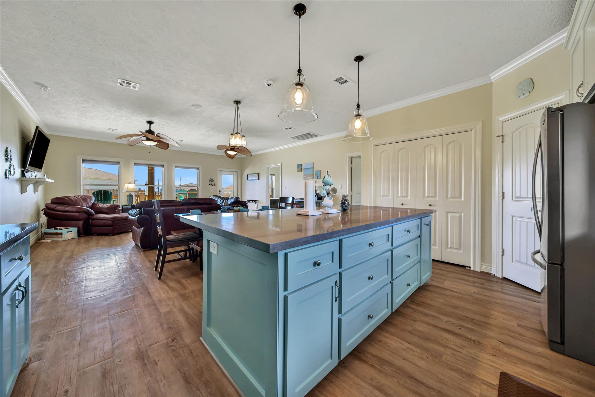 2019 Vista Dr Drive, Crystal Beach, TX 77650 2019 Vista Dr Drive, Crystal Beach, TX 77650
