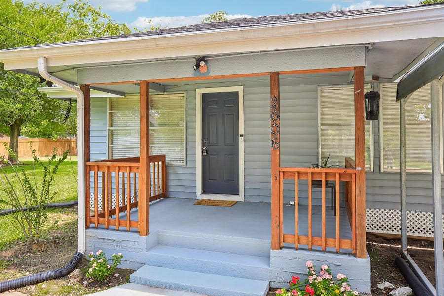 Property photo for 2606 2nd Avenue N, Texas City, TX