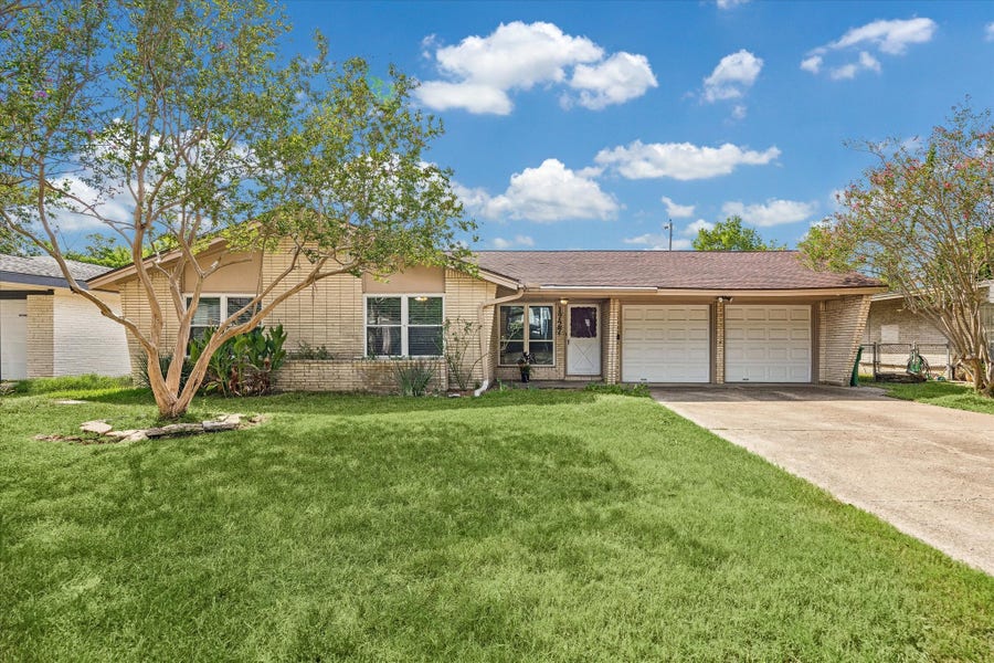 Property photo for 1727 Salford Drive, Houston, TX